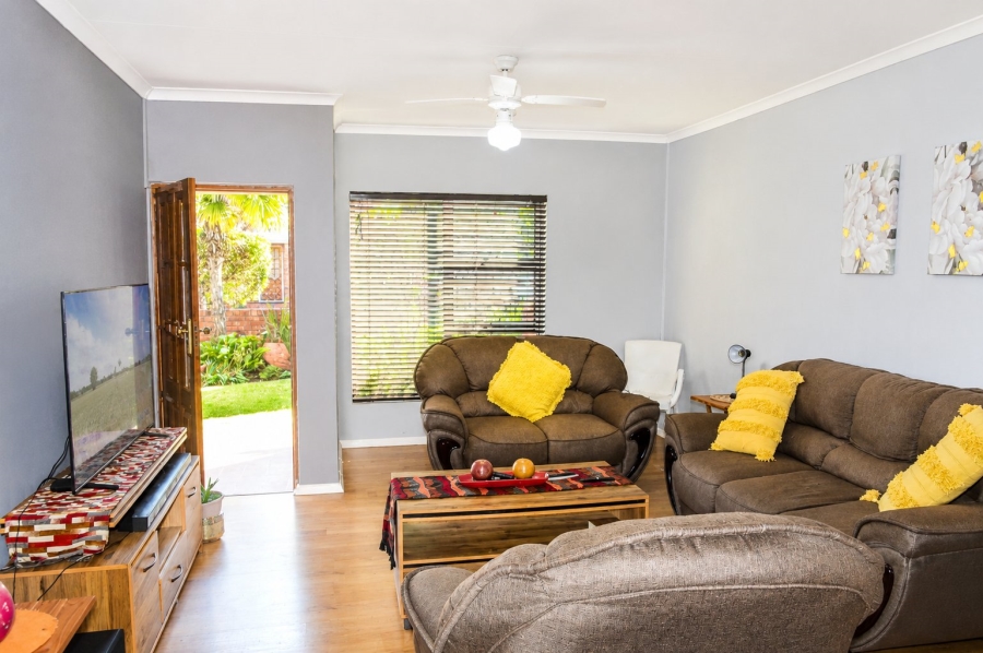 2 Bedroom Property for Sale in Flamwood North West